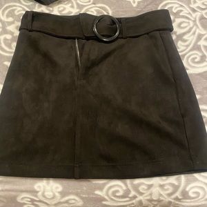 Forever 21 mini velvet skirt black with belt size small